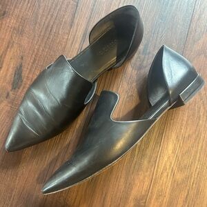 Vince black pointy toe flats